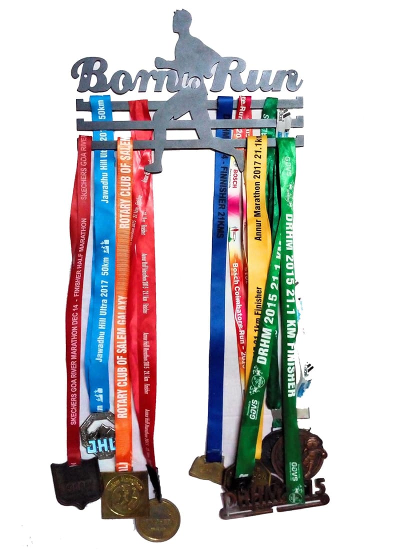 RUNWYND Born to Run Medal Hanger - Black (31 cm x 22 cm)